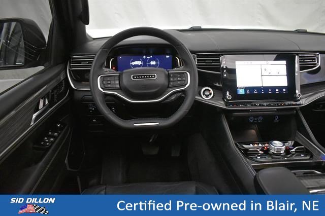 Used 2022 Diamond Black Crystal Pearlcoat Jeep Series III image 4