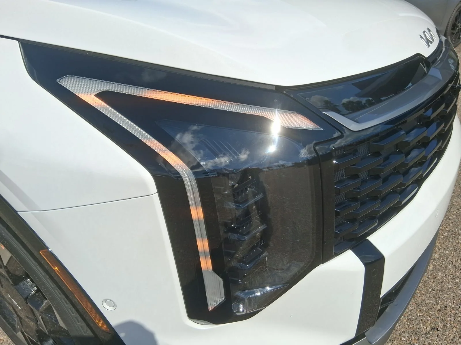 New 2026 White Kia SX-Prestige image 8