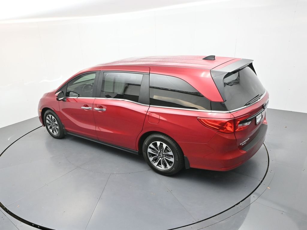 Used 2023 Modern Steel Metallic Honda EX-L image 24