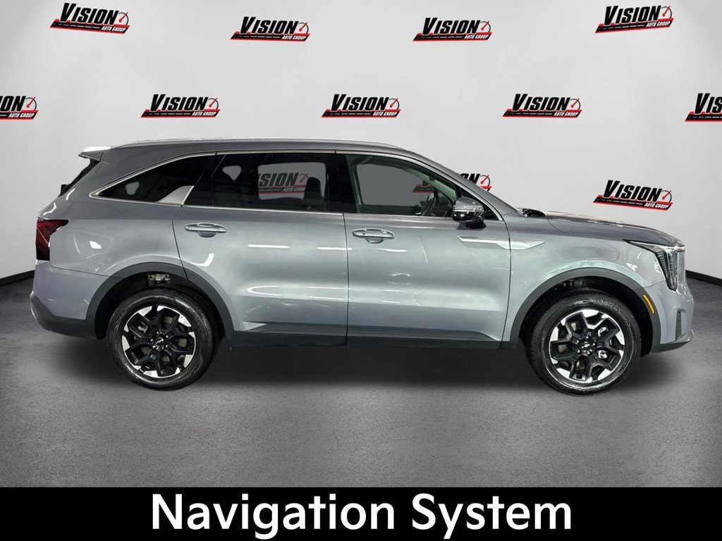 Used 2025 Silver Kia S image 4