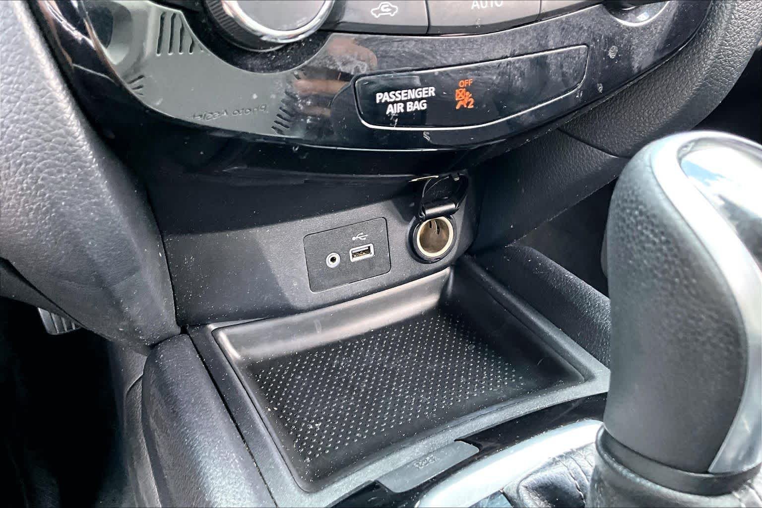 Used 2020 MAGNETIC BLACK Nissan SV image 31