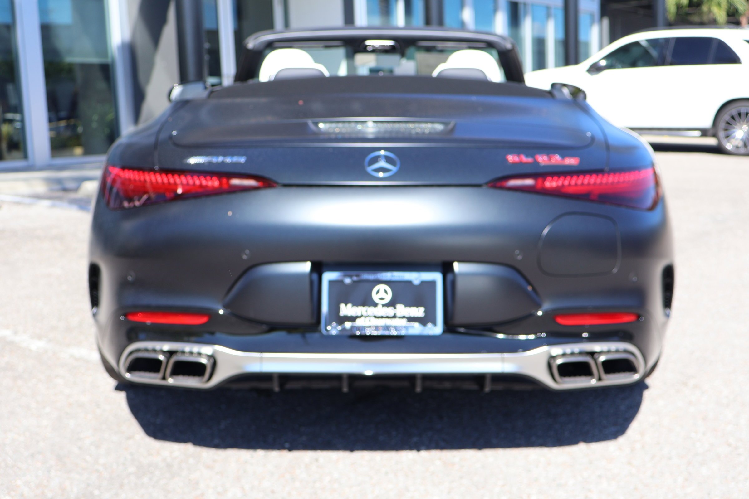New 2026 MANUFAKTUR Night Black Magno Mercedes-Benz AMG® SL 63 S E Performance image 6