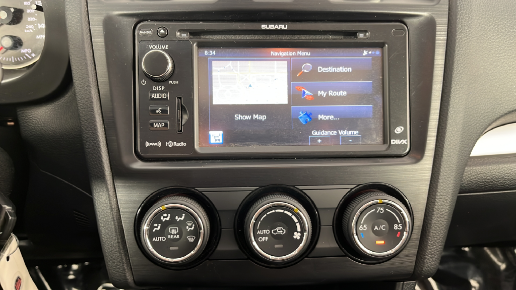 Used 2014 Ice Silver Metallic Subaru 2.0i Limited image 32