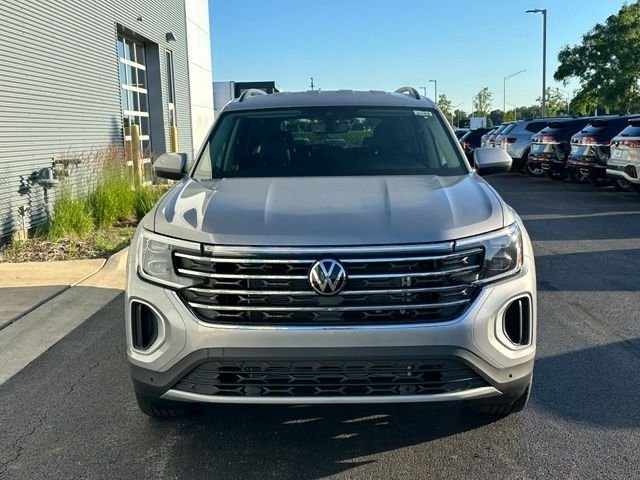 New 2026 Silver Mist Metallic Volkswagen 2.0T SE w/Technology image 2