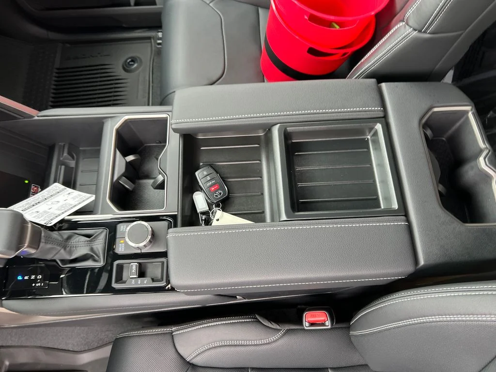 2026 Toyota Tundra Limited - Photo 27