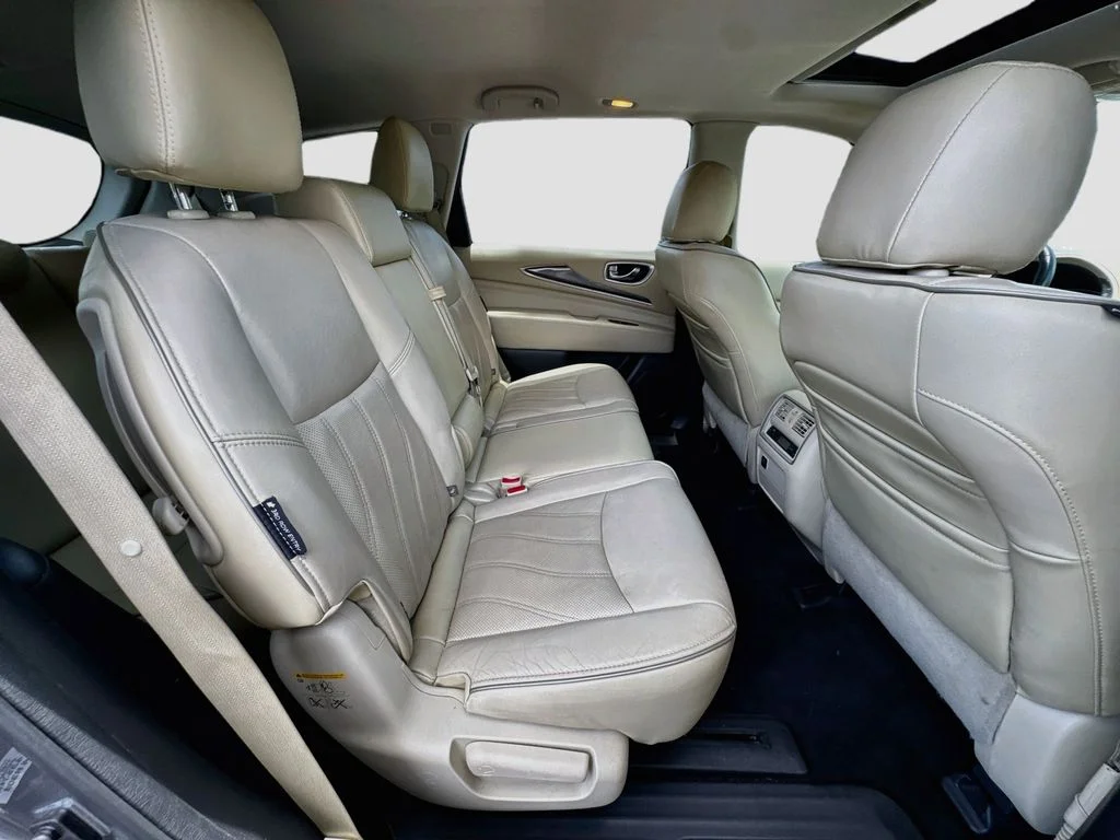 Used 2018 Gray INFINITI Base image 30