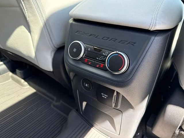 New 2026 Agate Black Metallic Ford Platinum™ image 59