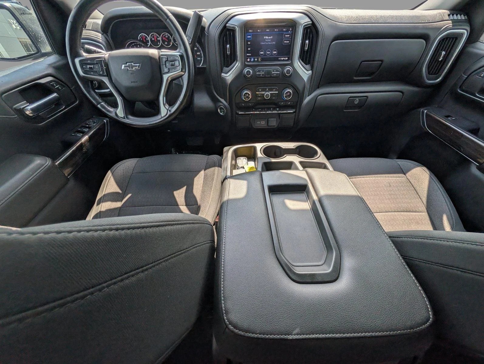 Used 2021 Silver Ice Metallic Chevrolet RST image 30