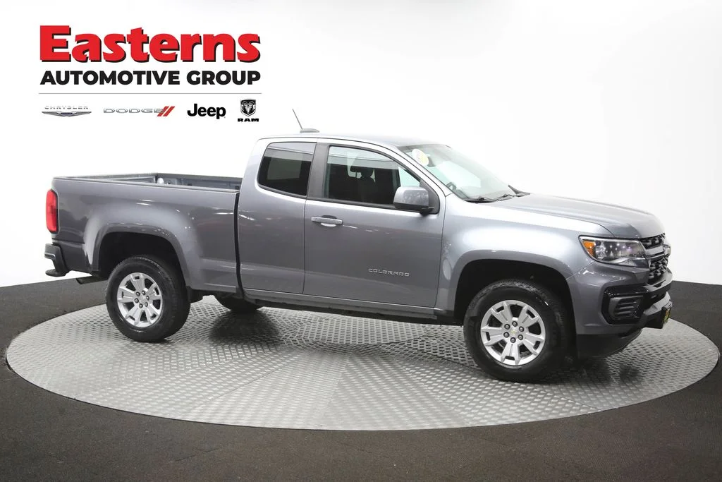 Used 2021 Gray Chevrolet LT image 44