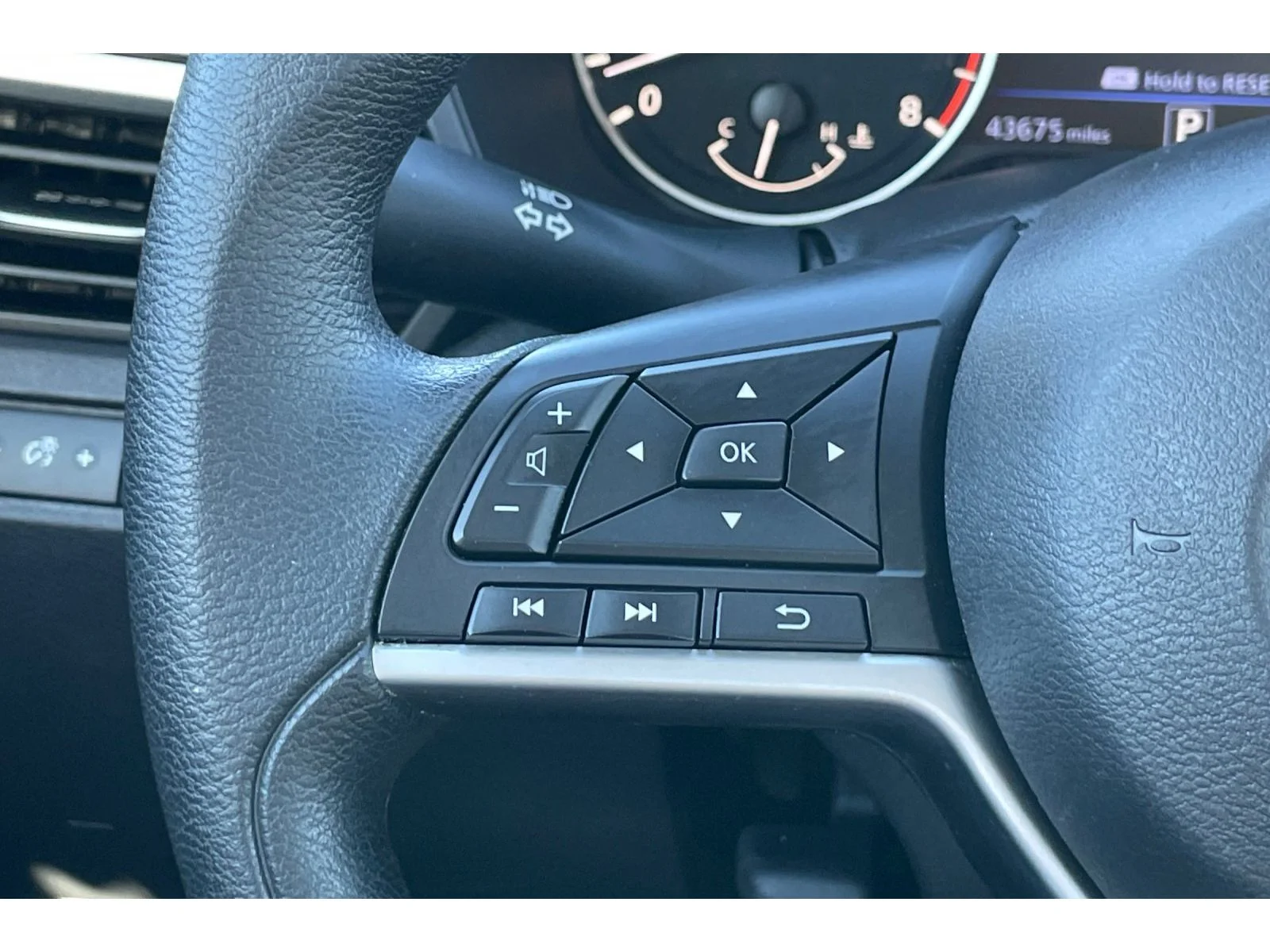 Used 2024 Gun Metallic Nissan 2.5 SV image 32