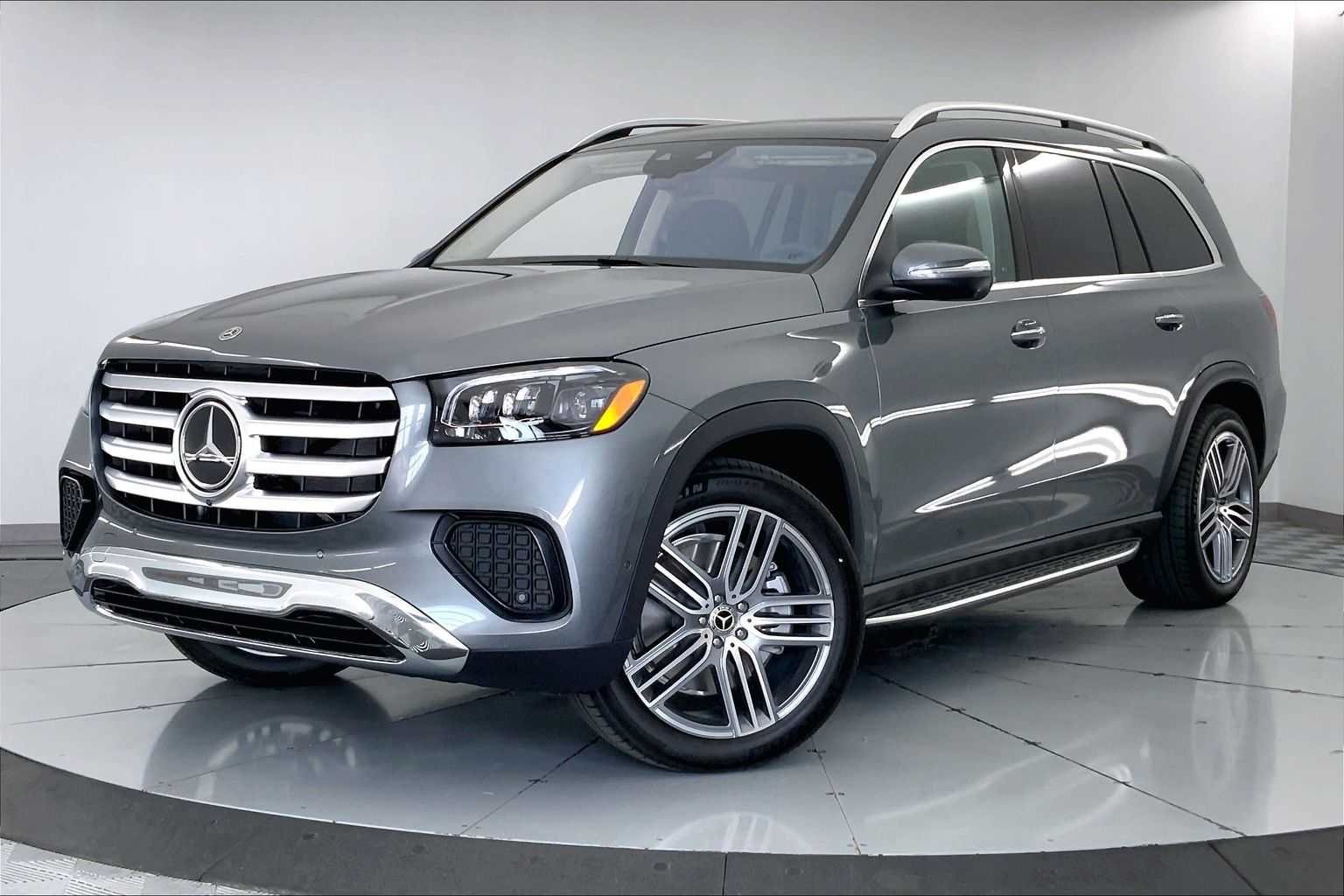 2026 Mercedes-Benz GLS GLS 450 4MATIC's photo