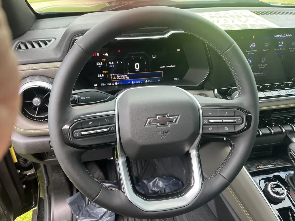 2025 Chevrolet Colorado ZR2 - Photo 12