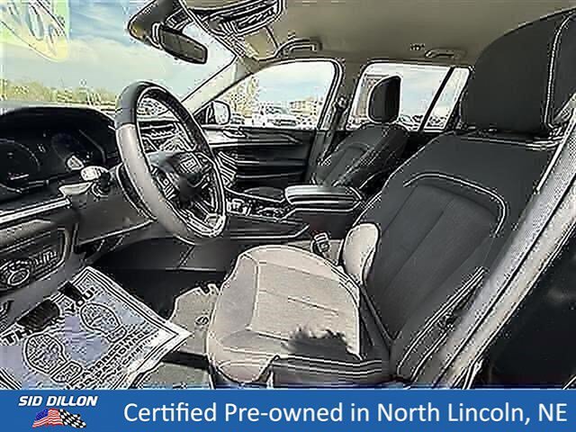 Used 2023 Diamond Black Crystal Pearlcoat Jeep Laredo image 20
