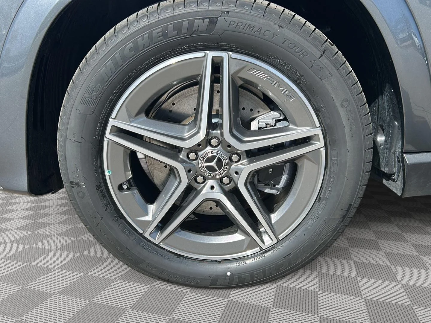 New 2026 Selenite Grey Metallic Mercedes-Benz GLE 450 image 9