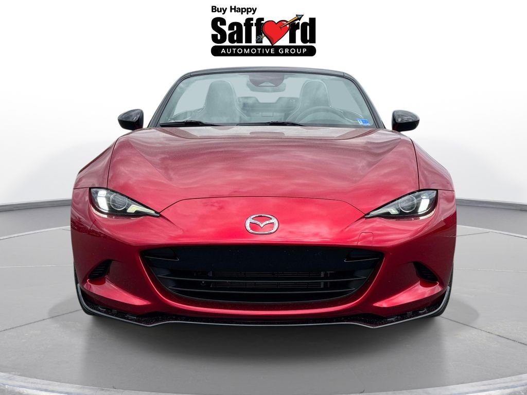 Used 2025 Red Mazda Club image 8