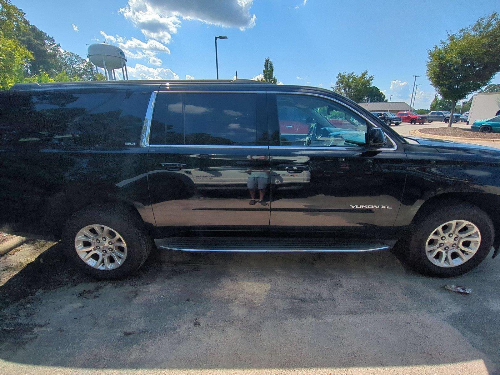 Used 2020 Onyx Black GMC SLT image 4
