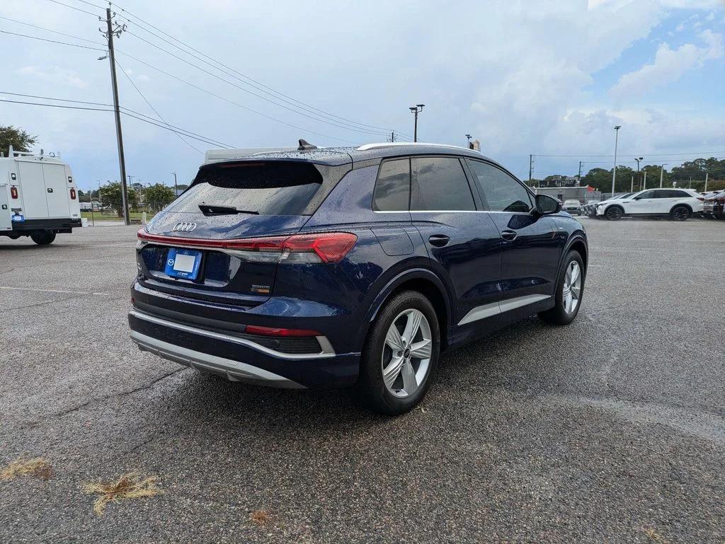Used 2025 Navarra Blue Metallic Audi Prestige image 4