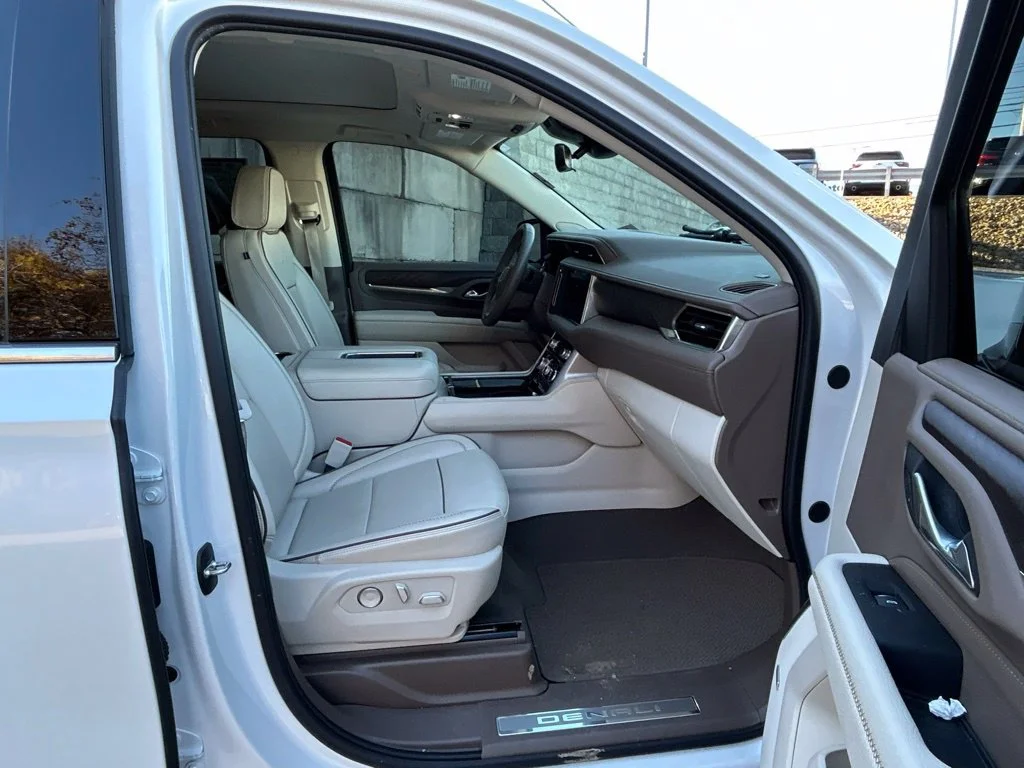 Used 2024 White GMC Denali image 56