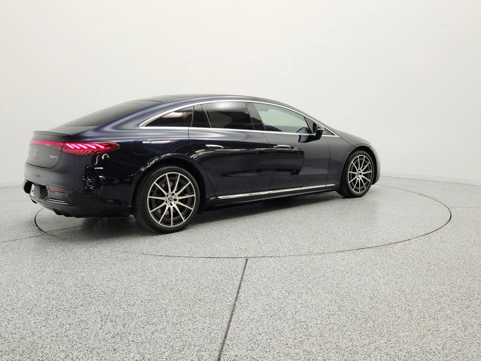 Used 2023 Nautical Blue Metallic Mercedes-Benz EQS 580 4MATIC® Sedan image 5
