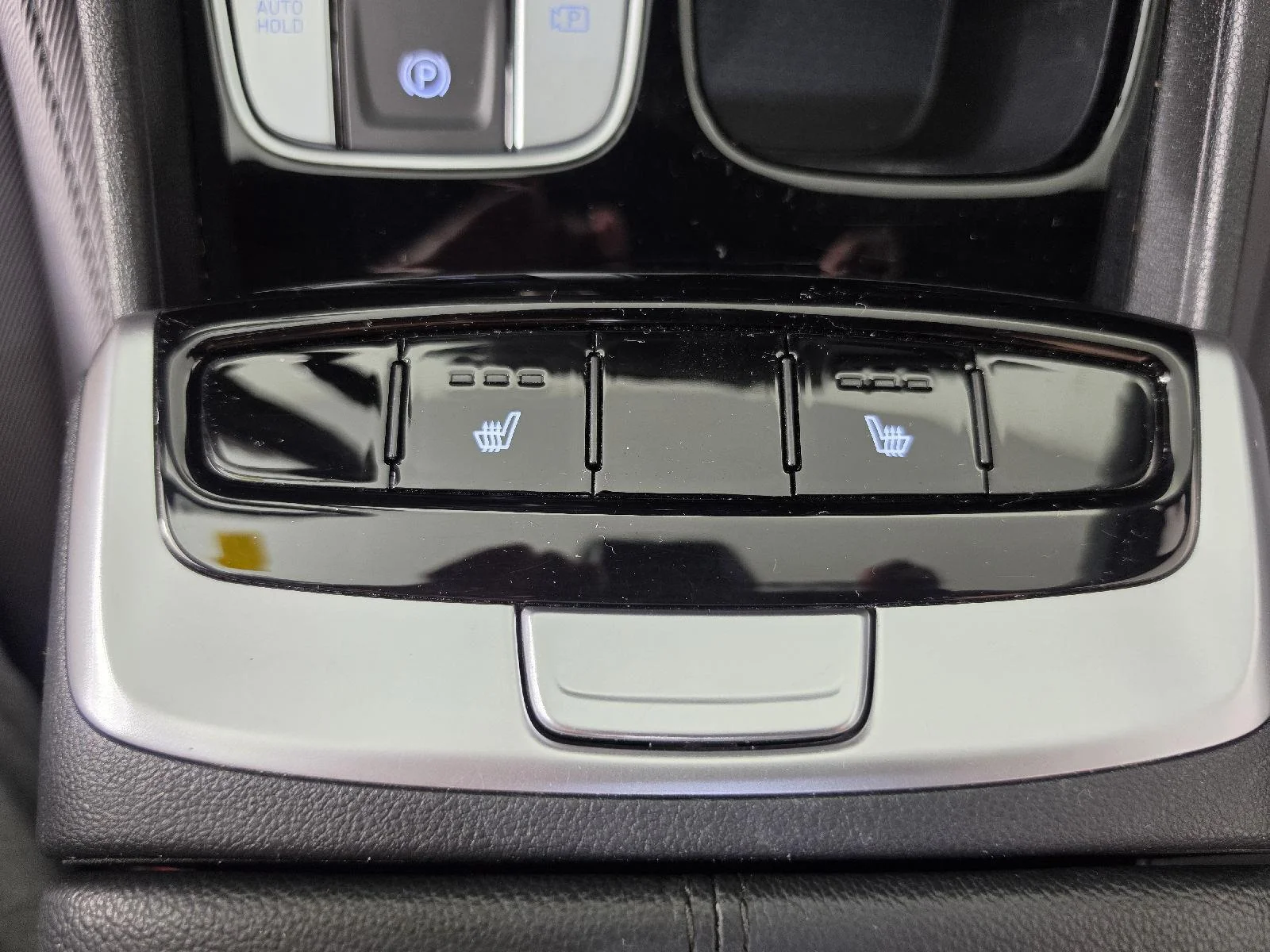 Used 2024 Sage Gray Hyundai SEL image 19