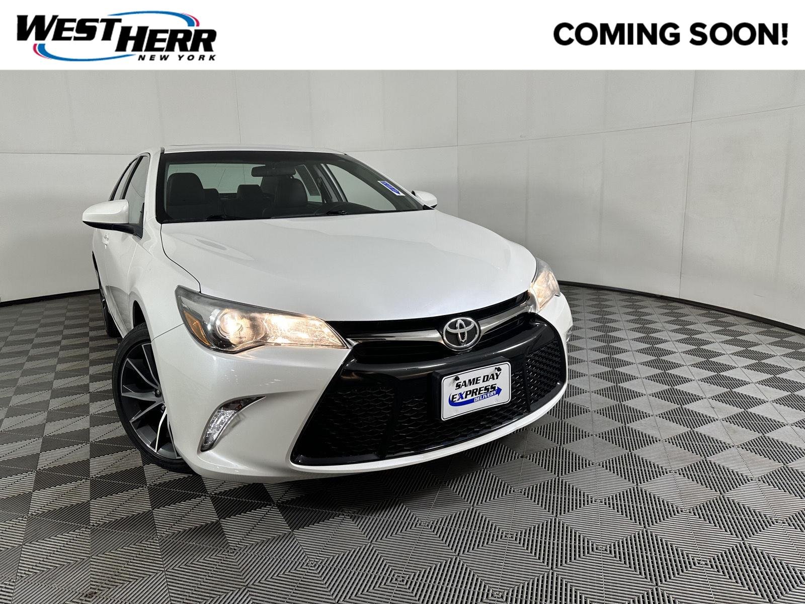 Used 2017 Blizzard Pearl Toyota XSE image 1