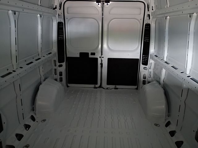 New 2026 Bright White Clear-Coat Exterior Paint RAM High Roof image 14