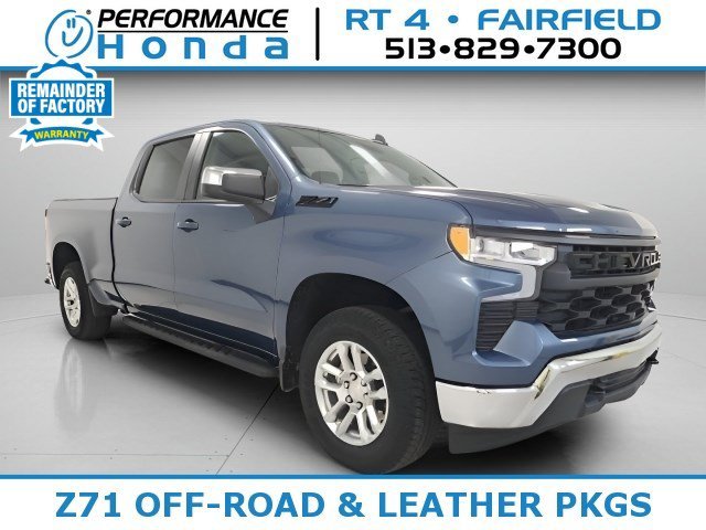 Used 2024 Lakeshore Blue Metallic Chevrolet LT image 1