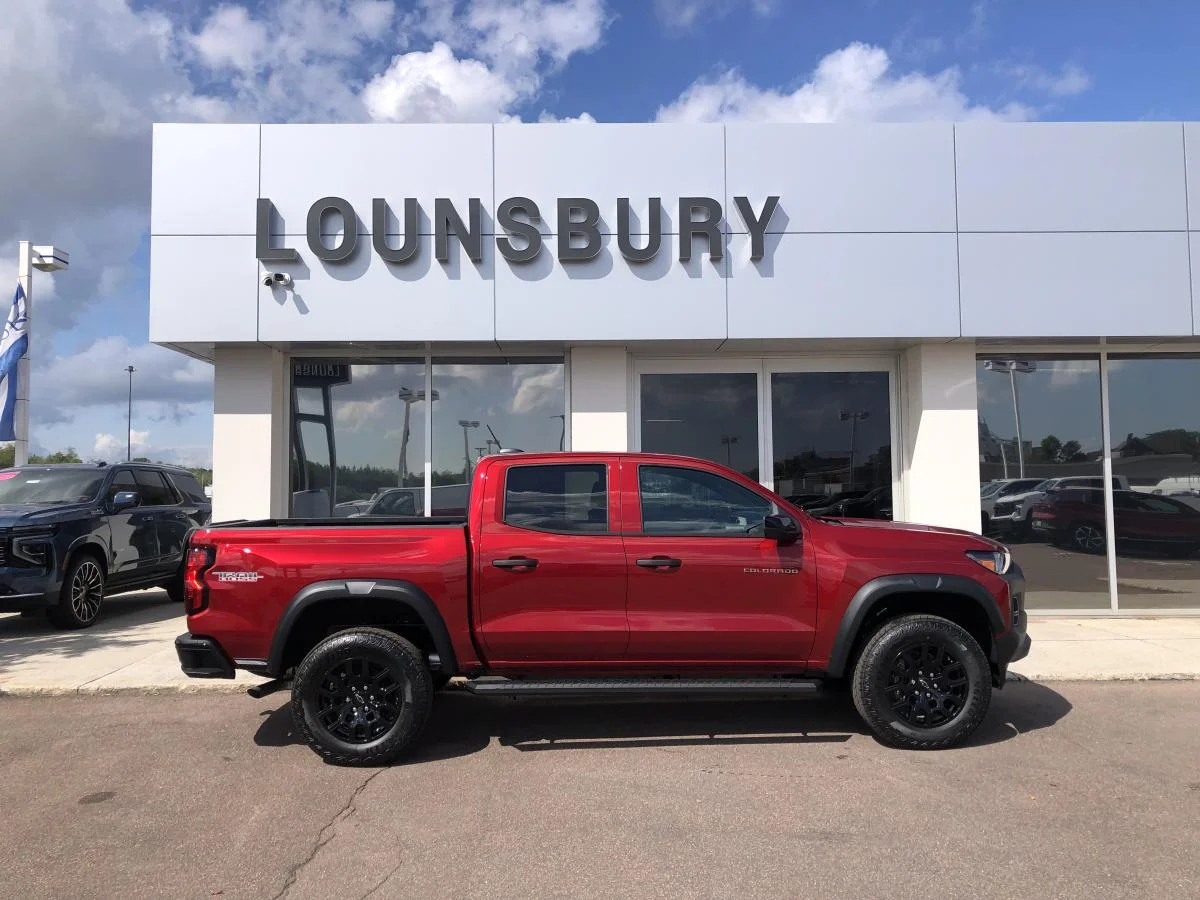 New 2026 Red Chevrolet 4wd Crew Cab Trail image 2