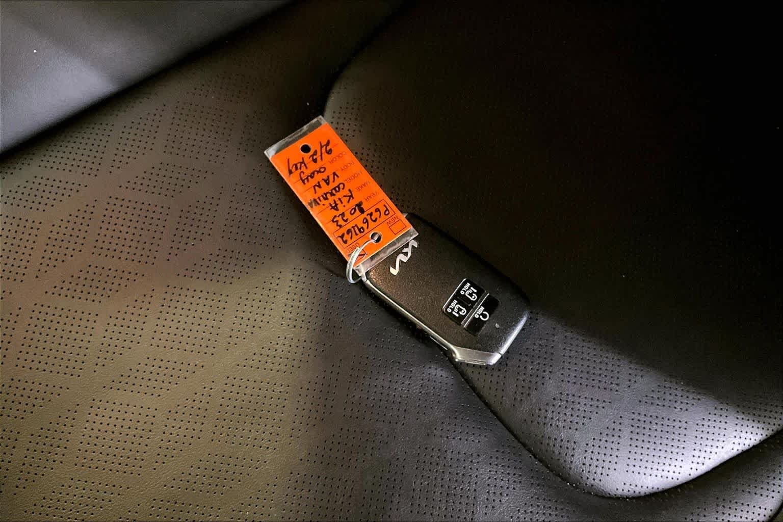 Used 2023 Panthera Metal Kia LX image 15