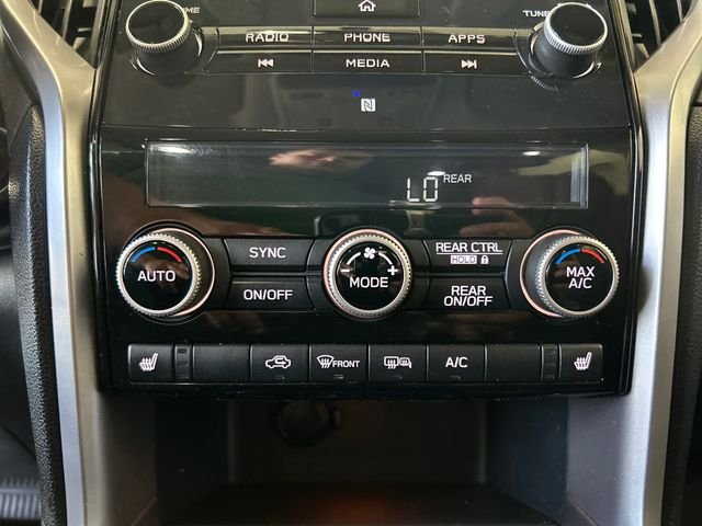 Used 2020 White Subaru Limited image 17