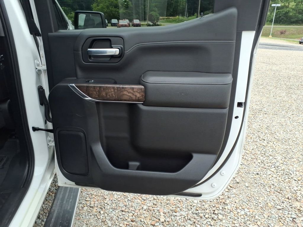 Used 2020 White GMC Denali image 19