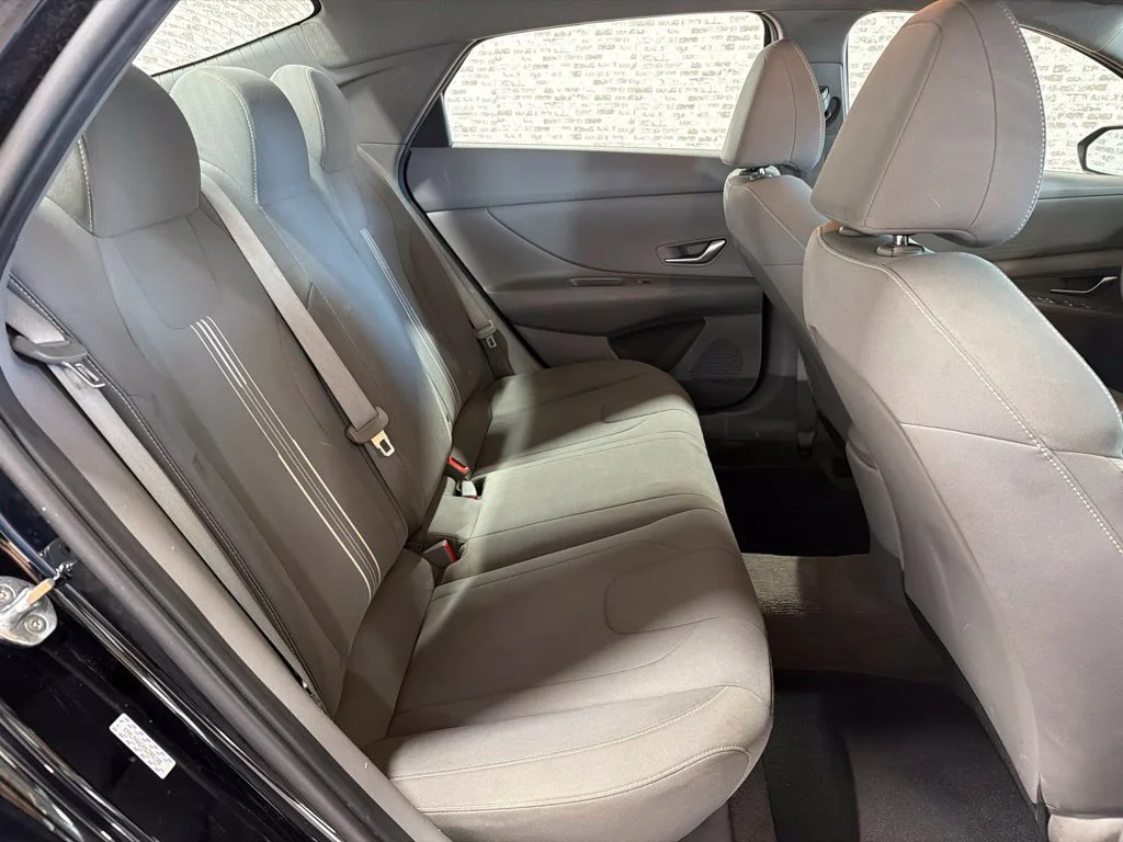 Used 2021 Phantom Black Hyundai SEL image 15
