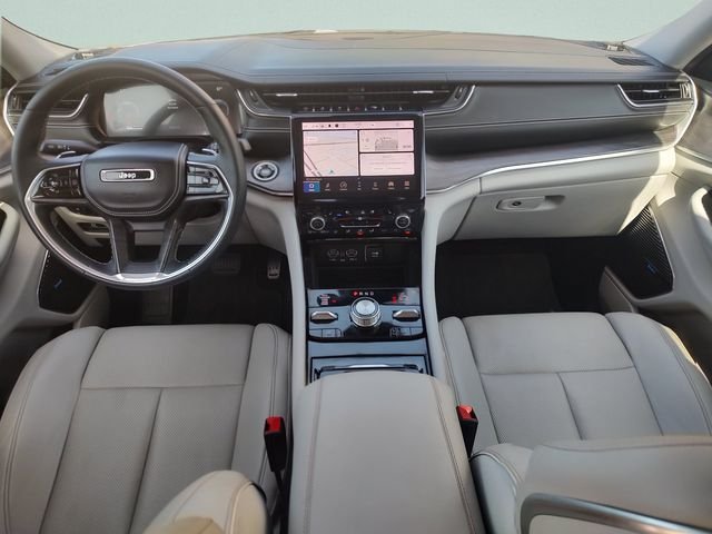 Used 2022 White Jeep Overland image 9