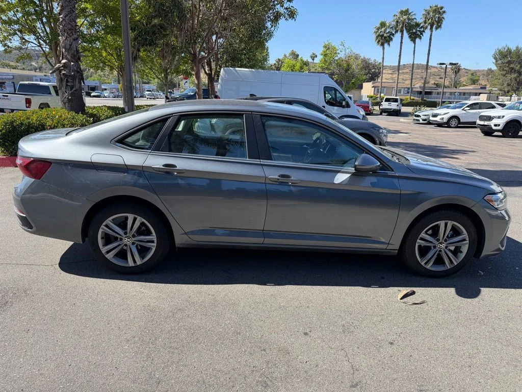 Used 2024 Gray Volkswagen 1.5T SE image 12