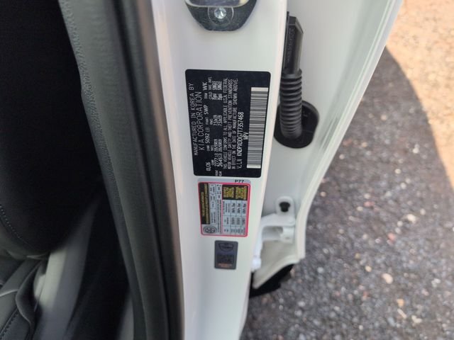 New 2026 Snow White Pearl Kia SX Prestige image 29