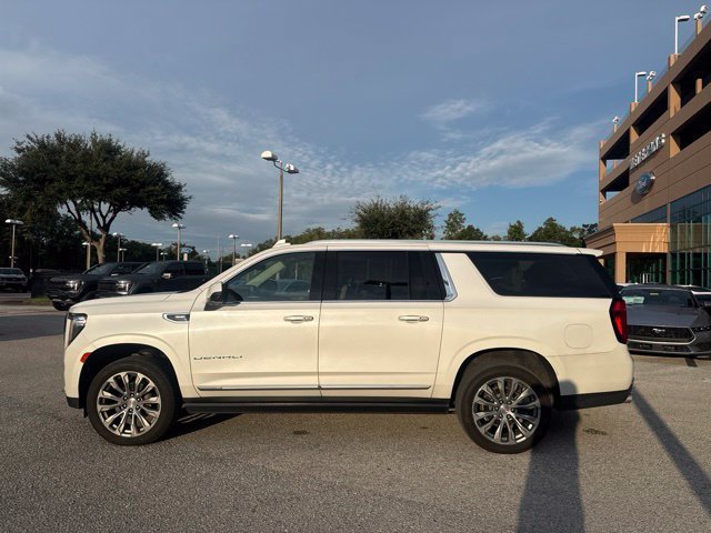 Used 2021 White Frost Tricoat GMC Denali image 2