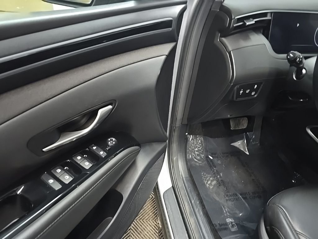 Used 2024 Shimmering Silver Hyundai SEL Convenience image 29