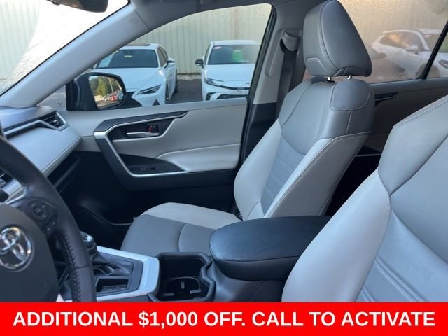 Used 2023  Toyota XLE Premium image 10