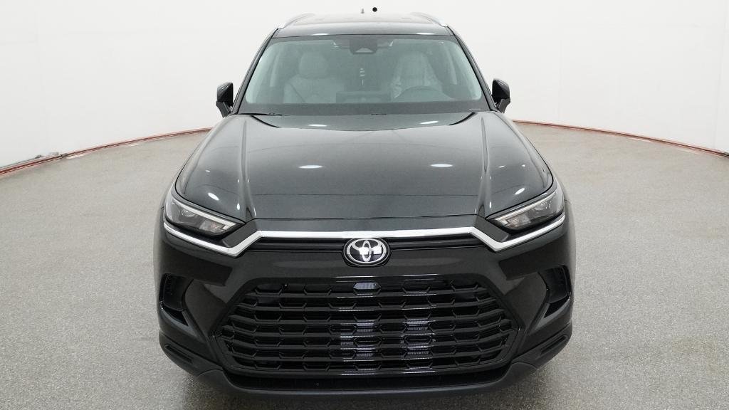 New 2026 Midnight Black Metallic Toyota XLE image 22