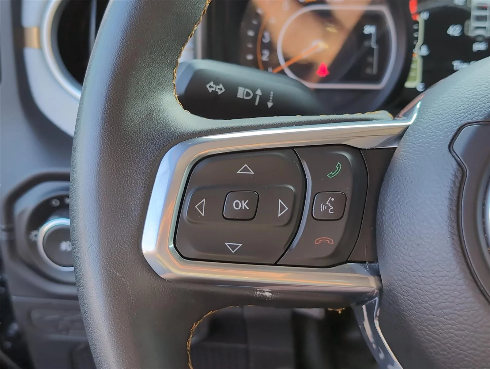 Used 2025 Black Clearcoat Jeep Sahara image 27