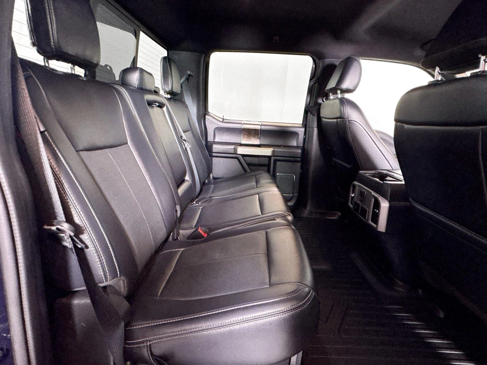Used 2022 Antimatter Blue Metallic Ford LARIAT image 8