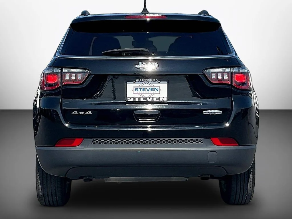 Used 2024 Black Jeep Latitude image 5