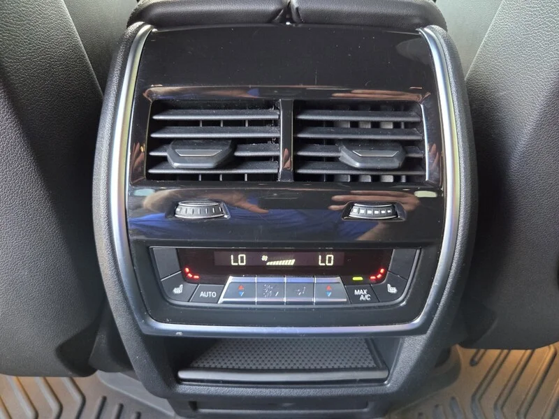 Used 2023 Jet Black BMW SDRIVE40I SPORTS ACTIVITY VEHICLE image 17