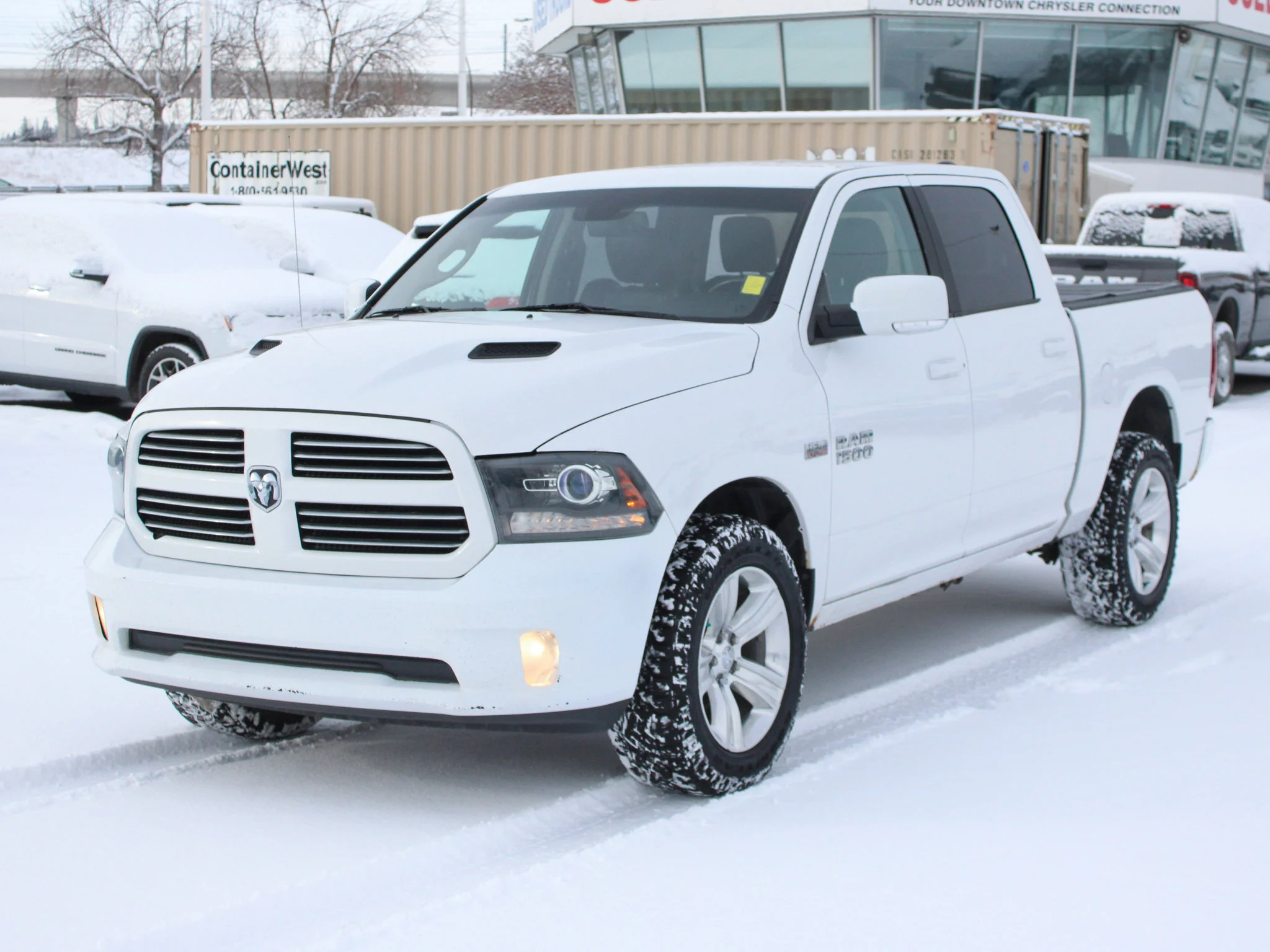Used 2017 White RAM Sport * Mechanic Special | HEMI V8 | Heated Seats | Backup Camera | Tonneau Cover image 9