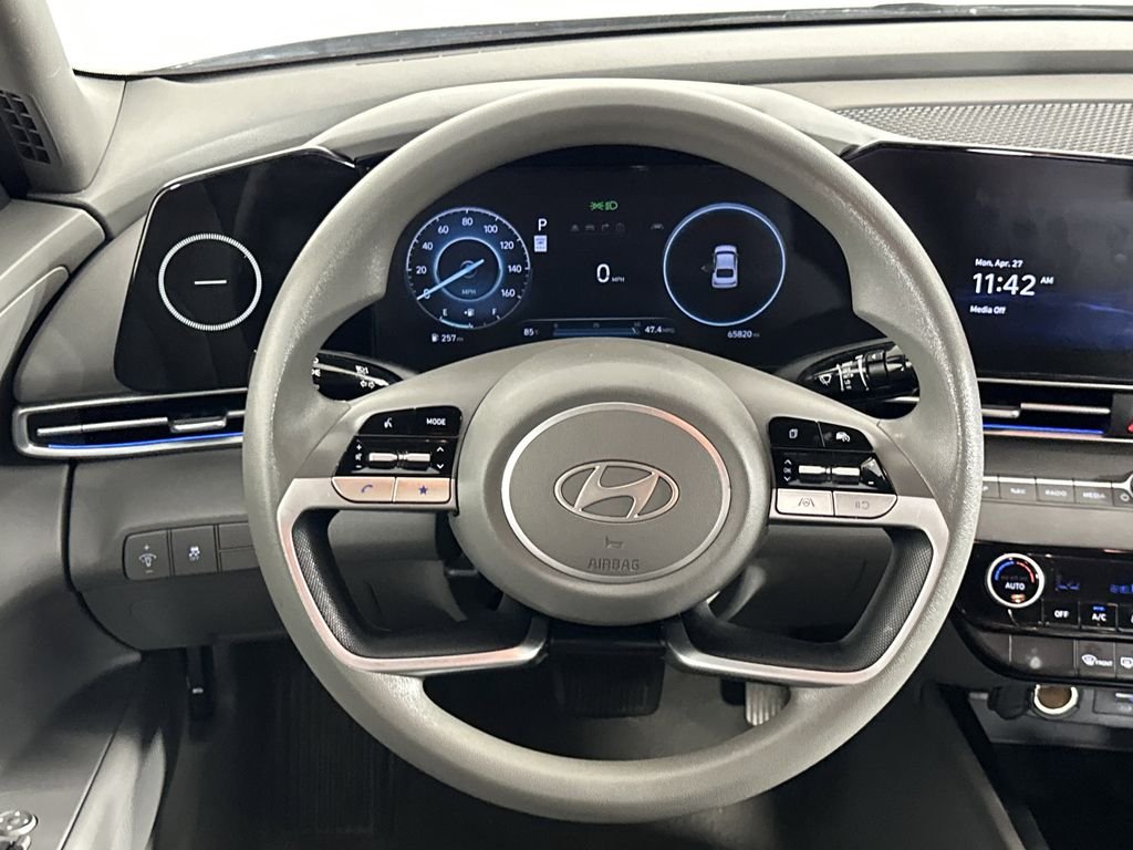 2024 Hyundai Elantra SEL - Photo 13