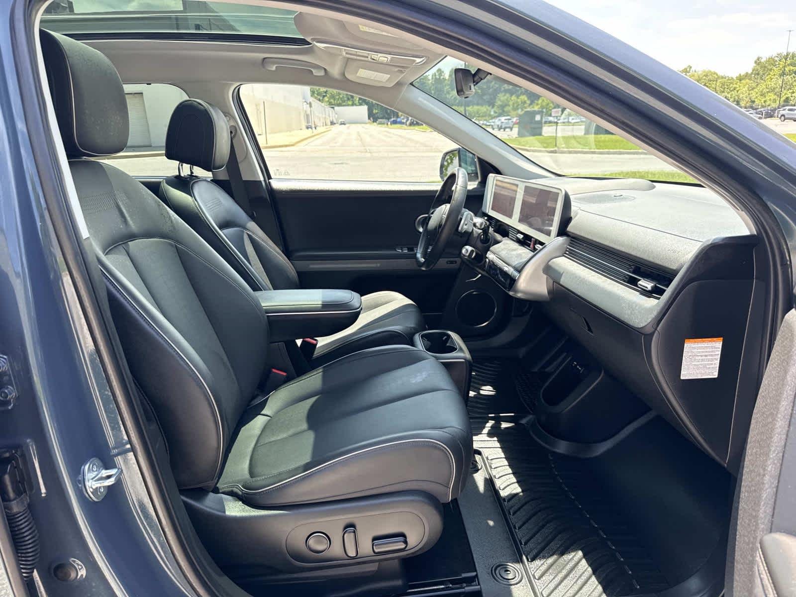 Used 2023 Digital Teal Hyundai Limited image 16