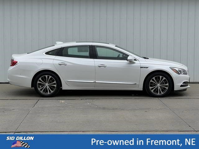 Used 2017 White Frost Tricoat Buick Premium image 3