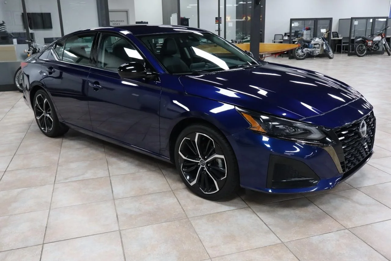 Used 2024 Deep Blue Pearl Nissan 2.5 SR image 8