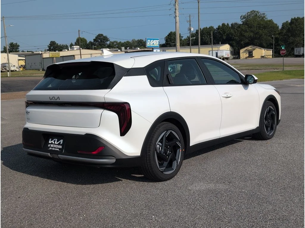 New 2026 Snow White Pearl Kia EX image 5
