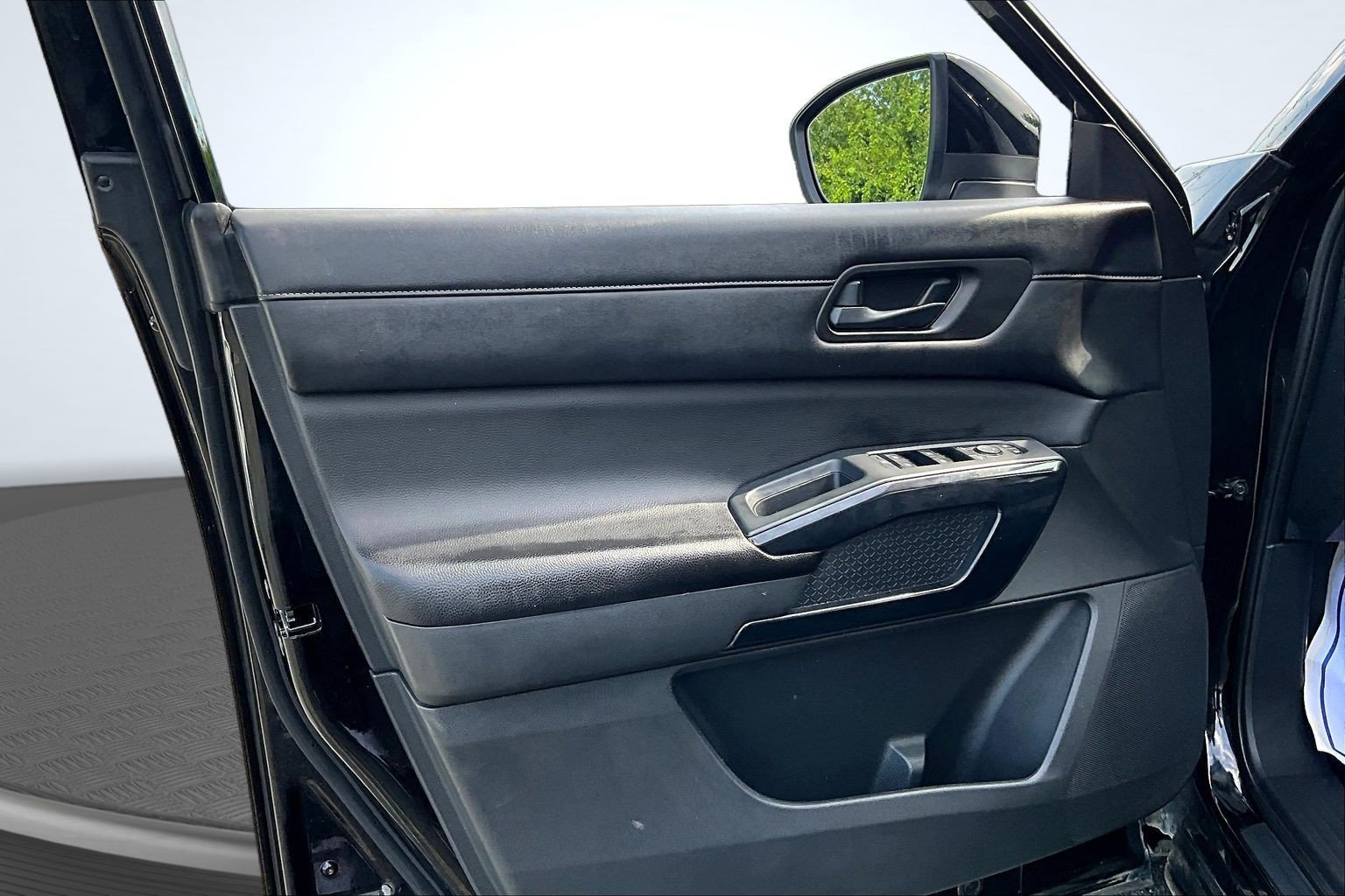 Used 2023 Black Nissan S image 14